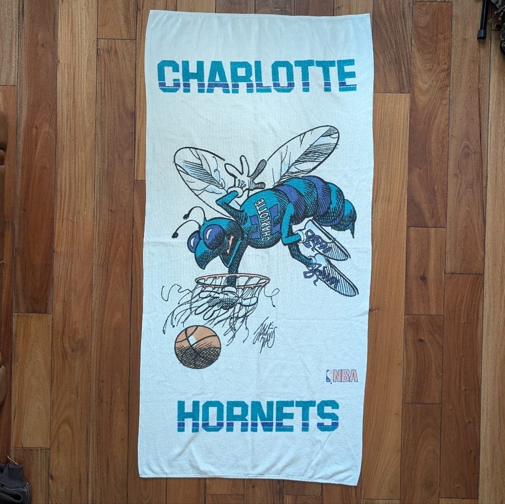 Charlotte Hornets Vintage Beach Towel (OS)